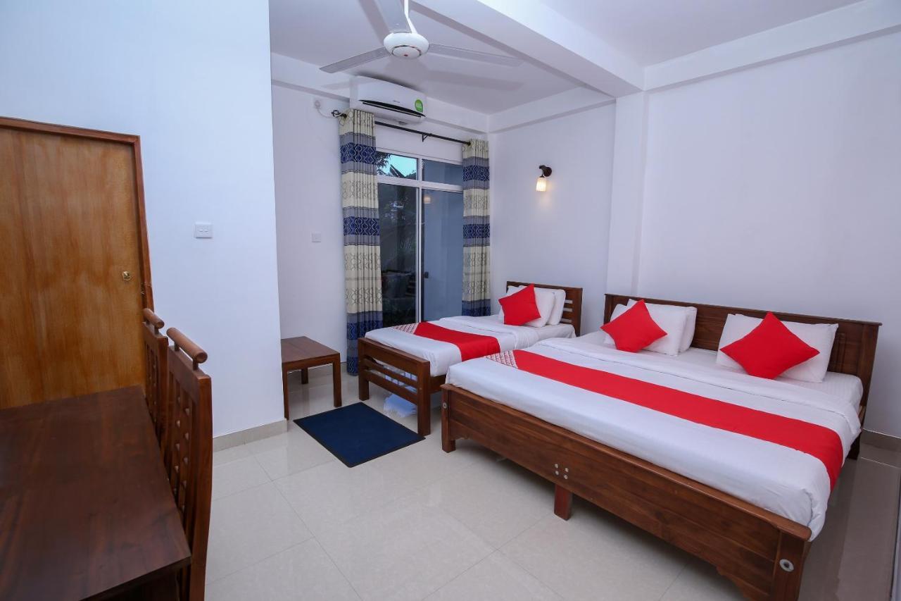 קנדי Oyo 438 Sarala Residence Hotel מראה חיצוני תמונה