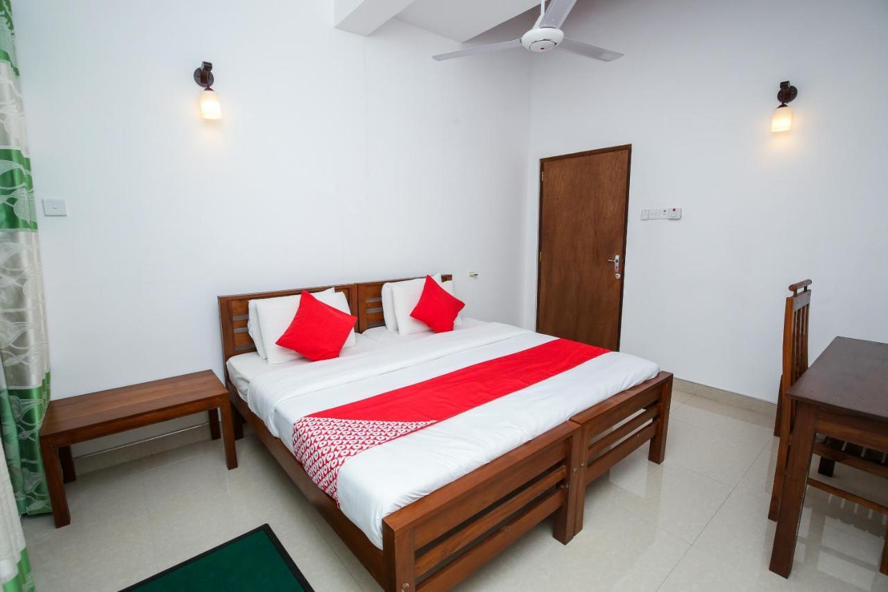 קנדי Oyo 438 Sarala Residence Hotel מראה חיצוני תמונה