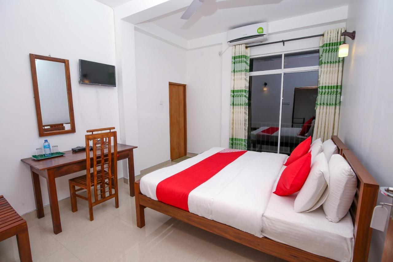 קנדי Oyo 438 Sarala Residence Hotel מראה חיצוני תמונה