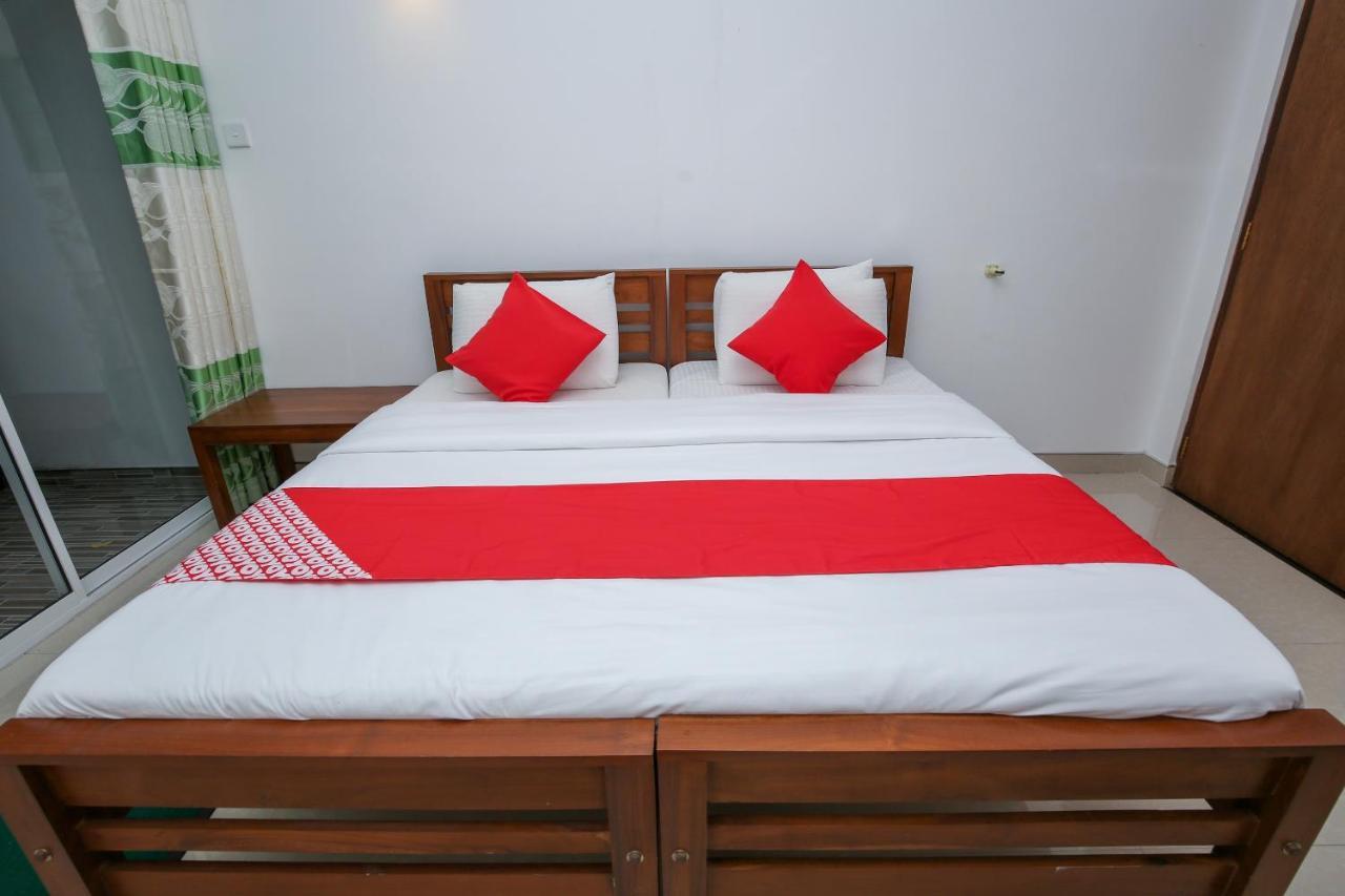 קנדי Oyo 438 Sarala Residence Hotel מראה חיצוני תמונה