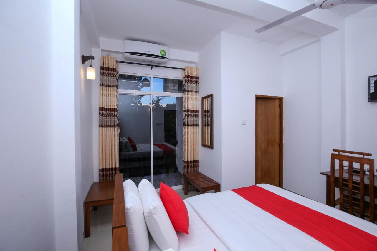 קנדי Oyo 438 Sarala Residence Hotel מראה חיצוני תמונה