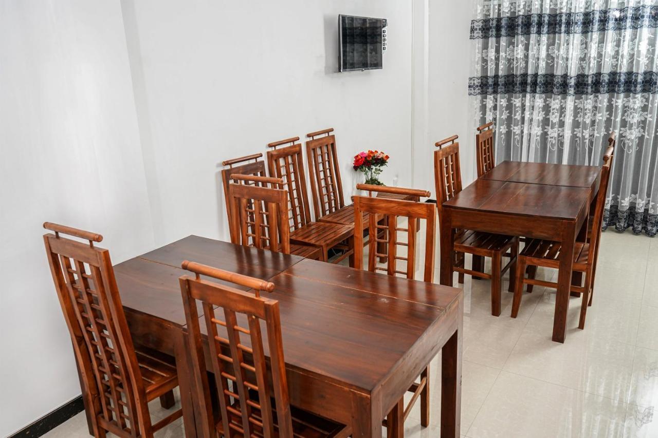 קנדי Oyo 438 Sarala Residence Hotel מראה חיצוני תמונה